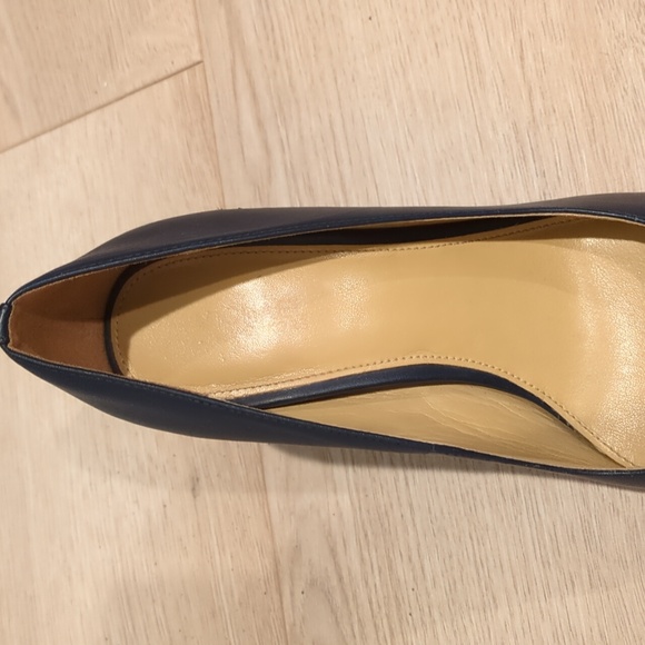 Michael kors navy block heels - Picture 3 of 7